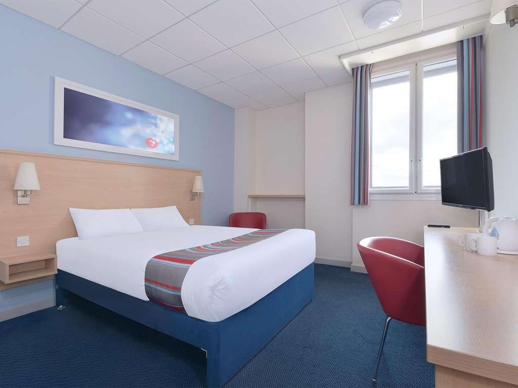 Travelodge Okehampton Whiddon Down חדר תמונה